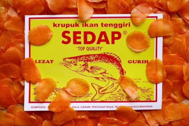 Sedap fish crackers — red